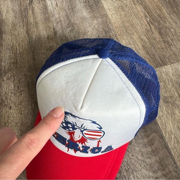 ‘Merica Patriotic Trucker Hat with Eagle Design - Picture 4 of 5